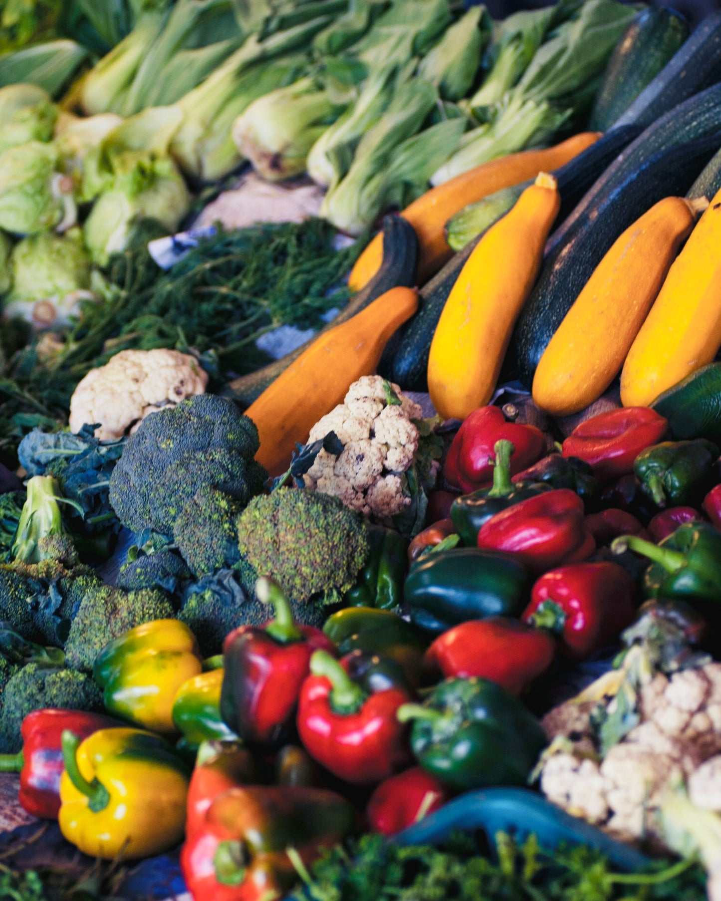 A vegetable stand with colorful options. 